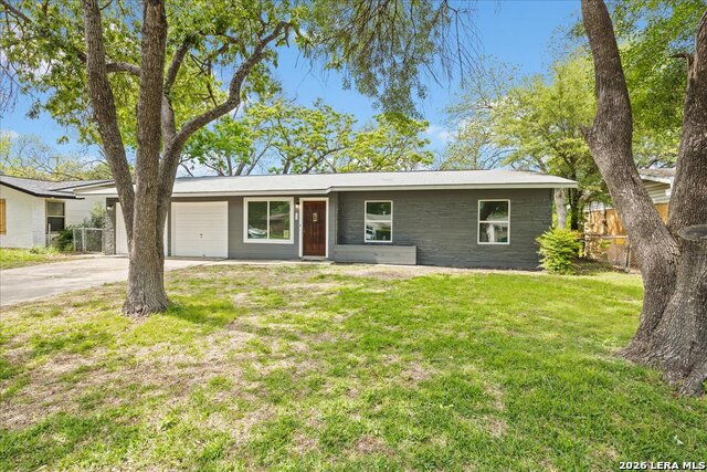 317 E Wright Blvd Property Photo 1