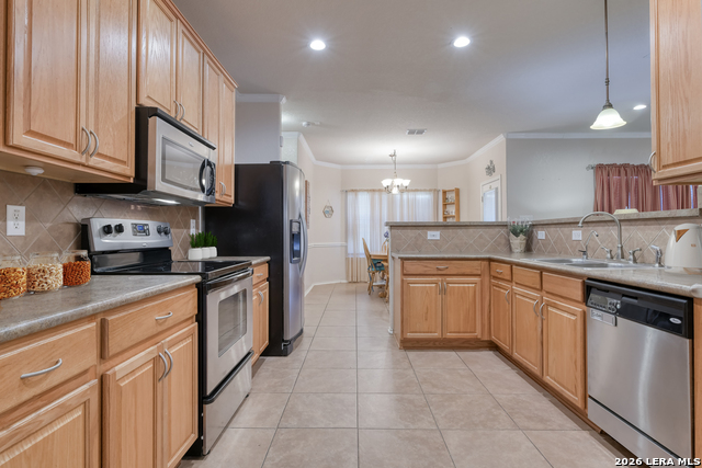 827 Point Cove Property Photo 8