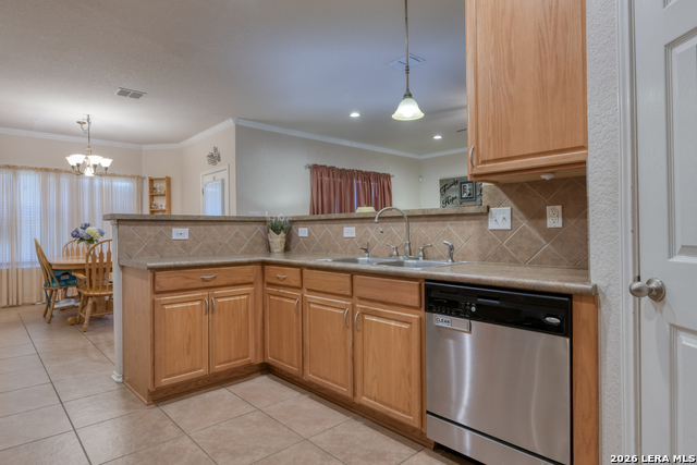 827 Point Cove Property Photo 9