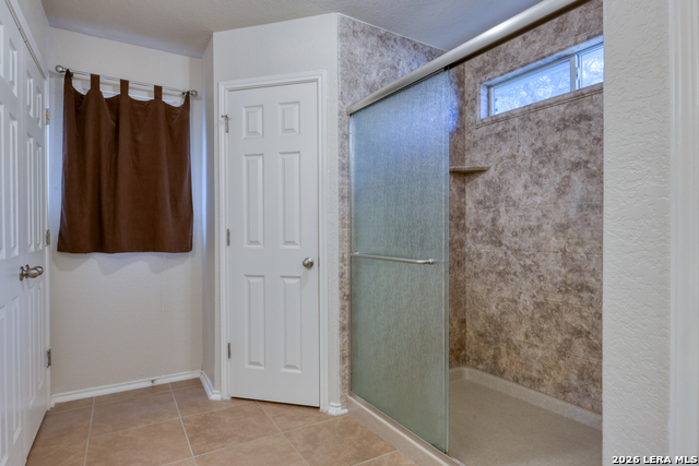 827 Point Cove Property Photo 16