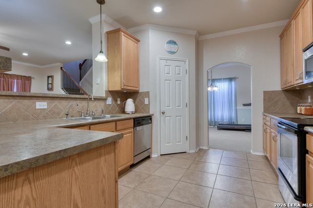 827 Point Cove Property Photo 24