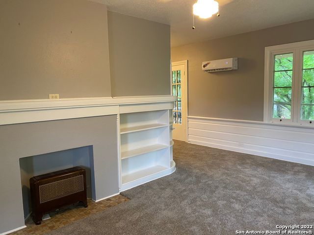 910 Nacogdoches Rd Property Photo 7