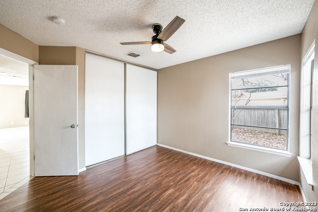 6854 Arbor Springs Dr Property Photo 9