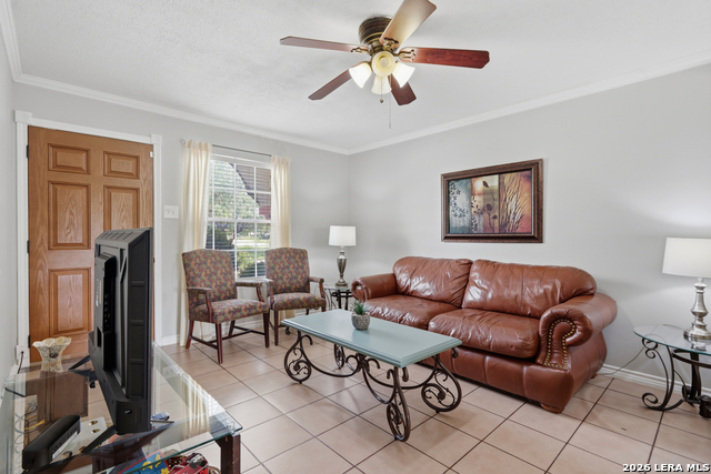 6962 Apple Valley Dr Property Photo 3