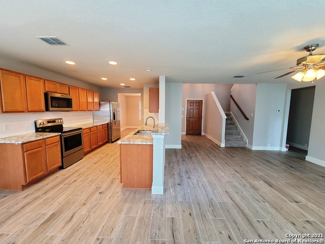 661 Silo St Property Photo 2