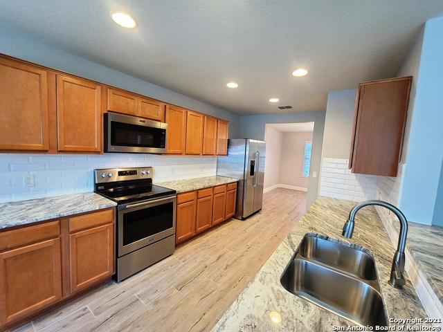 661 Silo St Property Photo 3