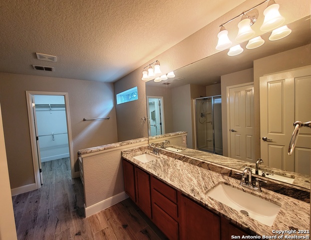 661 Silo St Property Photo 9