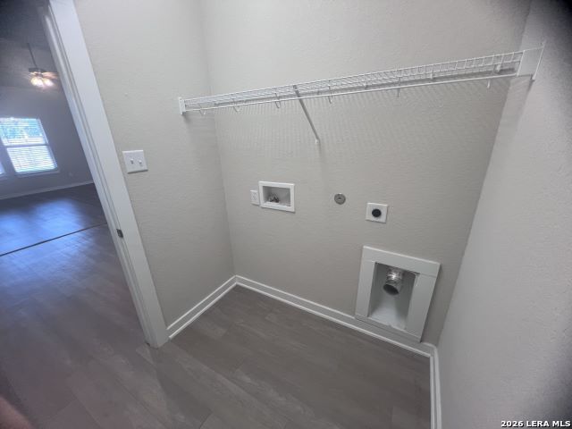 3237 Hyacinth Property Photo 16