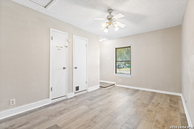 12214 Lone Shadow Trail Property Photo 18