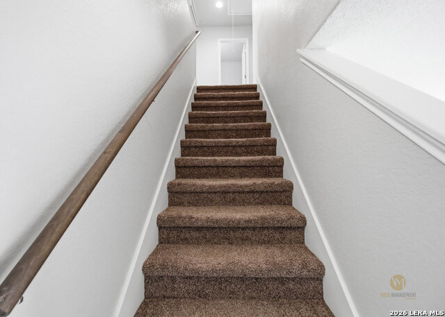 7526 Crestway Rdg Property Photo 12