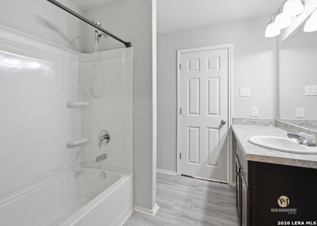 7526 Crestway Rdg Property Photo 16