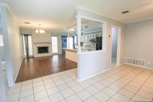 10535 Breeds Hill Property Photo 3