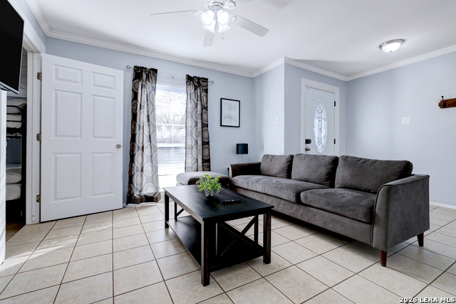 10535 Breeds Hill Property Photo 6