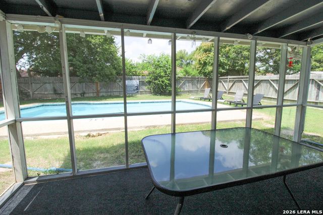 10535 Breeds Hill Property Photo 32