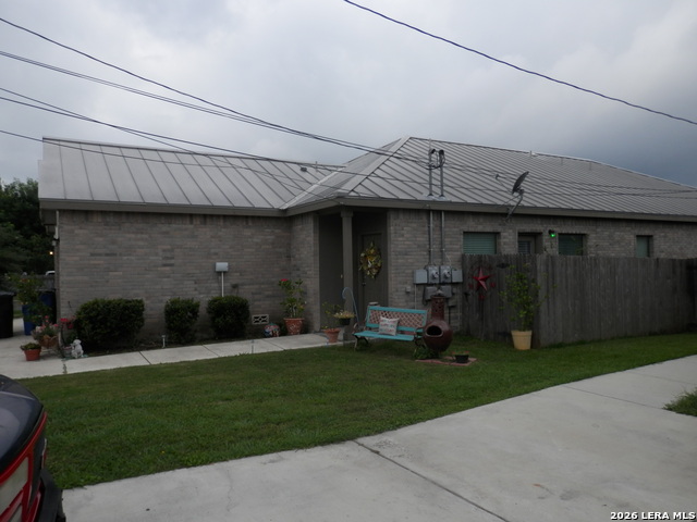 331 Oelkers Dr Property Photo 3
