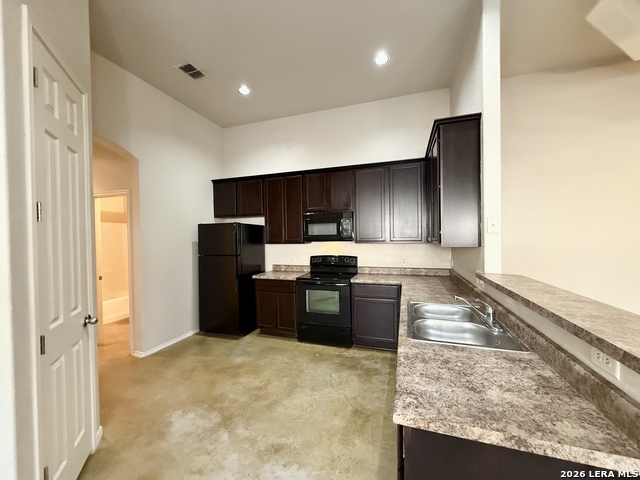 331 Oelkers Dr Property Photo 5