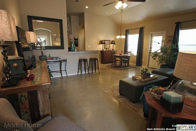 2548 Pahmeyer Rd Property Photo 6