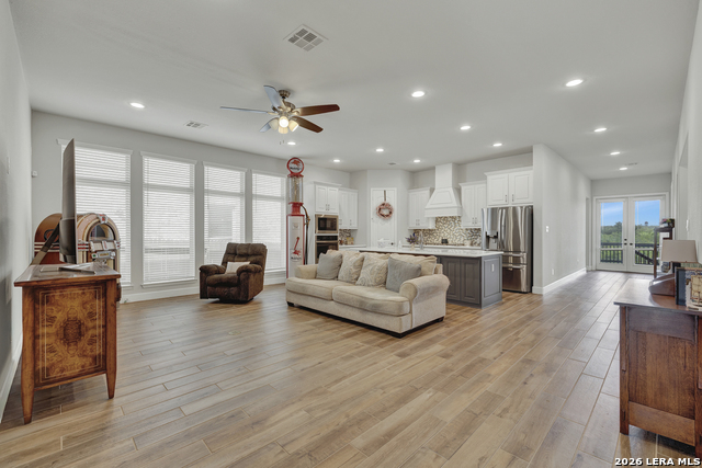 3121 Nister Property Photo 5