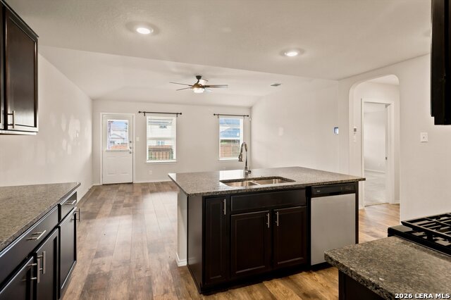8106 Chestnut Blue Dr Property Photo 5