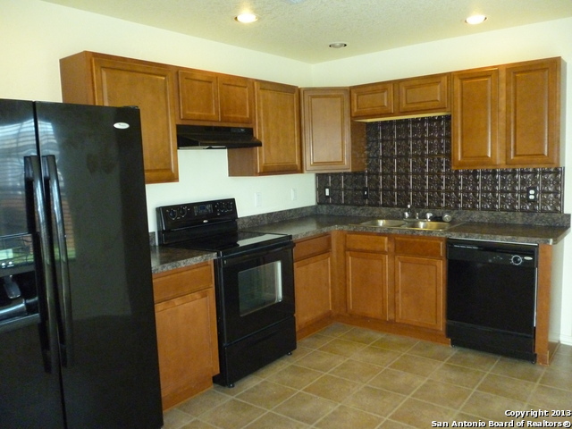 9119 Beech Grv Property Photo 3