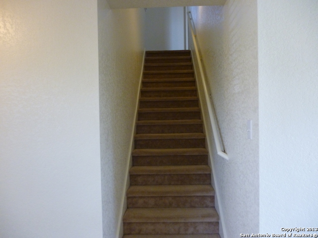 9119 Beech Grv Property Photo 6