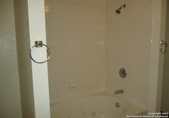 9119 Beech Grv Property Photo 10