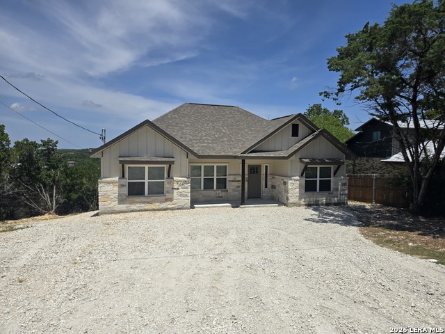 563 Irene Dr Property Photo 5