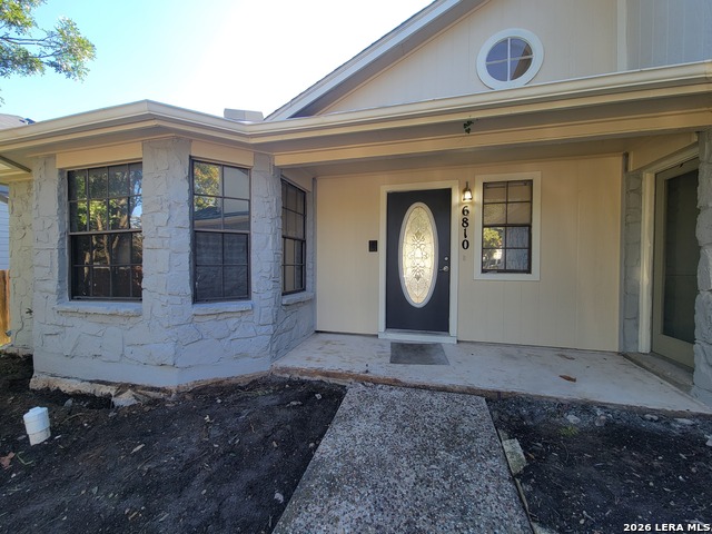 6810 Raintree Path Property Photo 4
