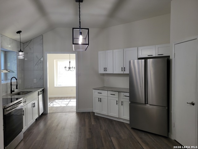 6810 Raintree Path Property Photo 9