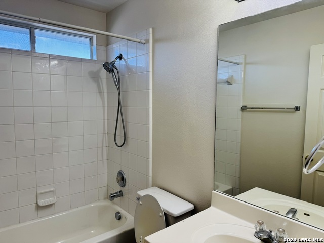 8943 Walnut Spgs Property Photo 20