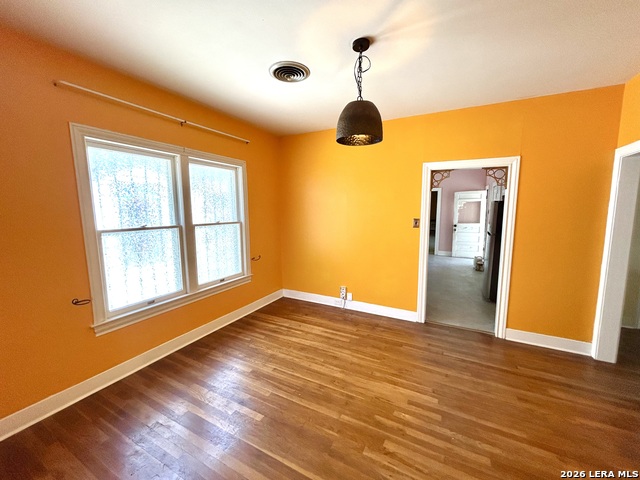 1627 Schley Ave Property Photo 8