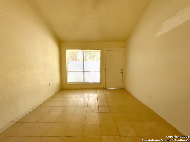 7237 Glen Bay Property Photo 5