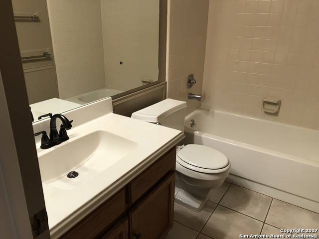13851 Susancrest Dr Property Photo 11