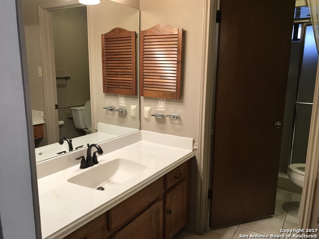 13851 Susancrest Dr Property Photo 13
