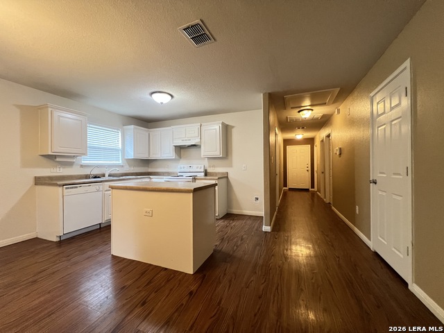 5706 Hickory Cyn Property Photo 3