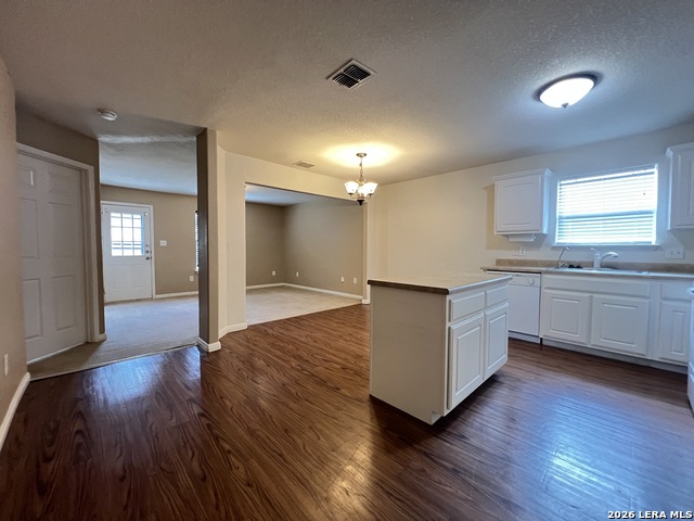 5706 Hickory Cyn Property Photo 4