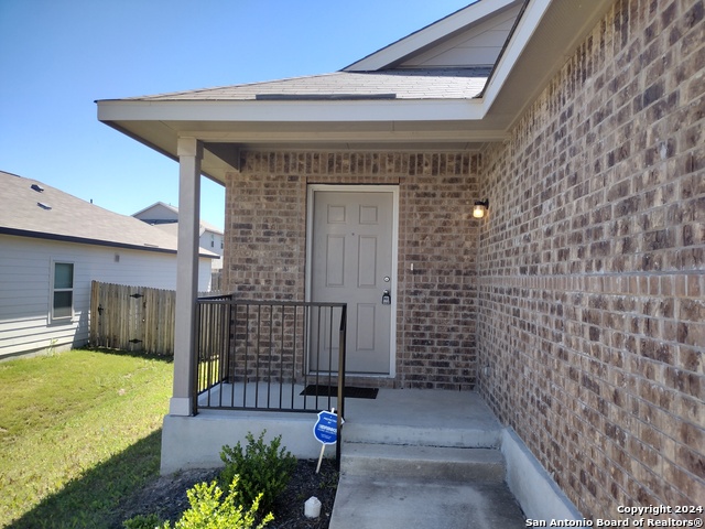 2024 Cassiopeia Bnd Property Photo 2