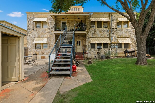 412 Club Dr Property Photo 17