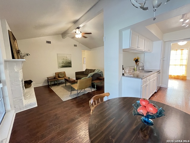 1127 Klondike St Property Photo 3