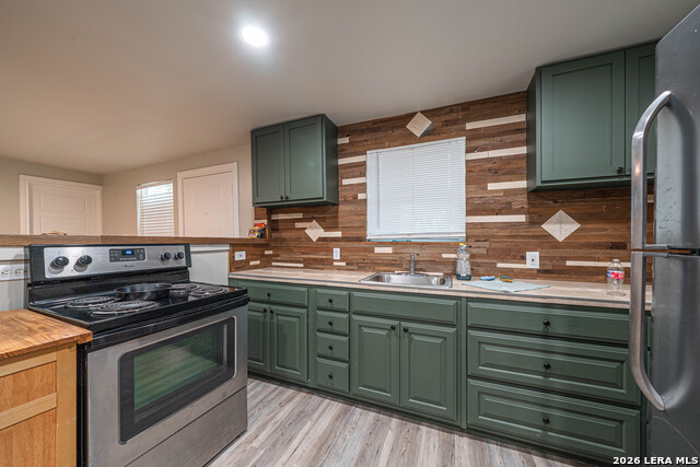 8579 Whartons Dock Property Photo 10