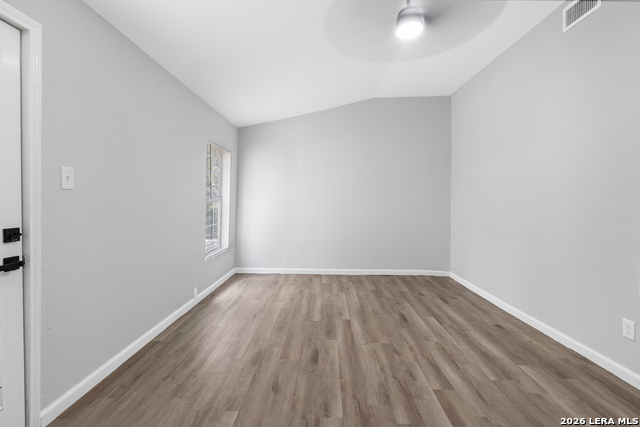 1029 Fulton Ave Property Photo 10