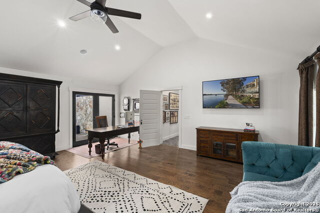 22050 Hanging Oak Property Photo 19