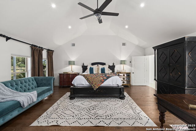 22050 Hanging Oak Property Photo 20