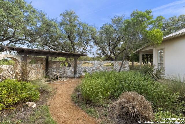 22050 Hanging Oak Property Photo 31