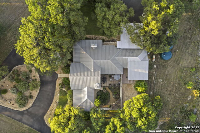 22050 Hanging Oak Property Photo 41