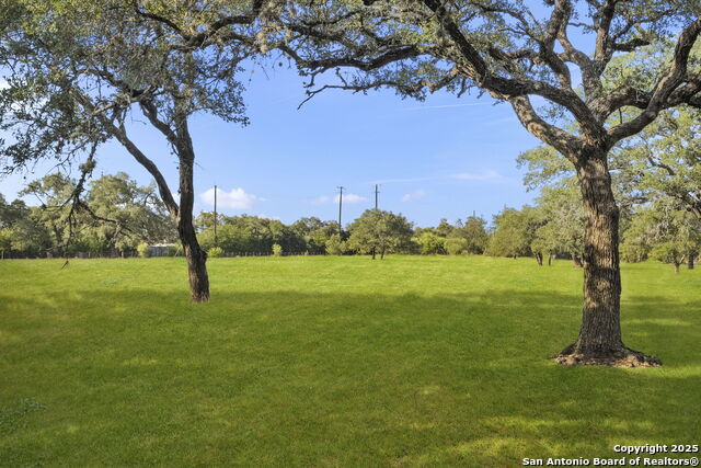 22050 Hanging Oak Property Photo 44
