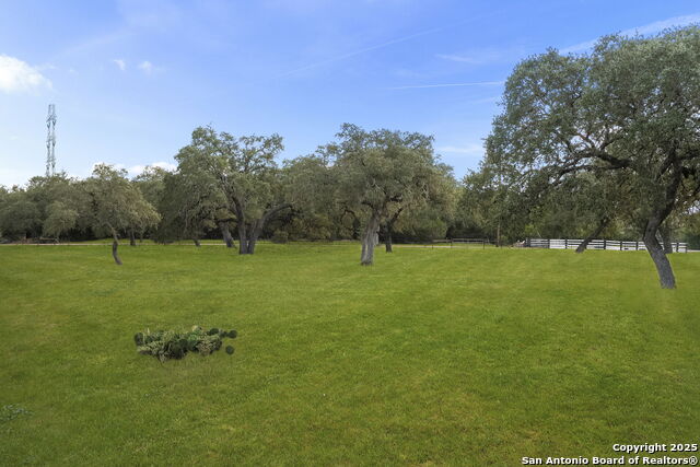 22050 Hanging Oak Property Photo 45