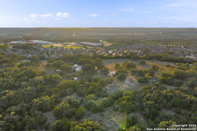 22050 Hanging Oak Property Photo 48