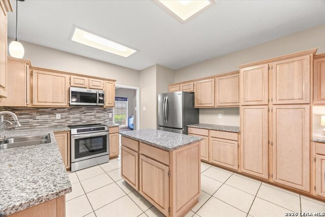 11830 Queenston Dr Property Photo 25