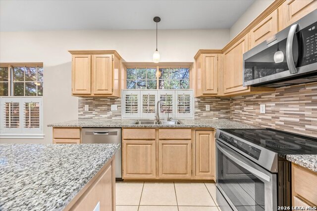 11830 Queenston Dr Property Photo 26
